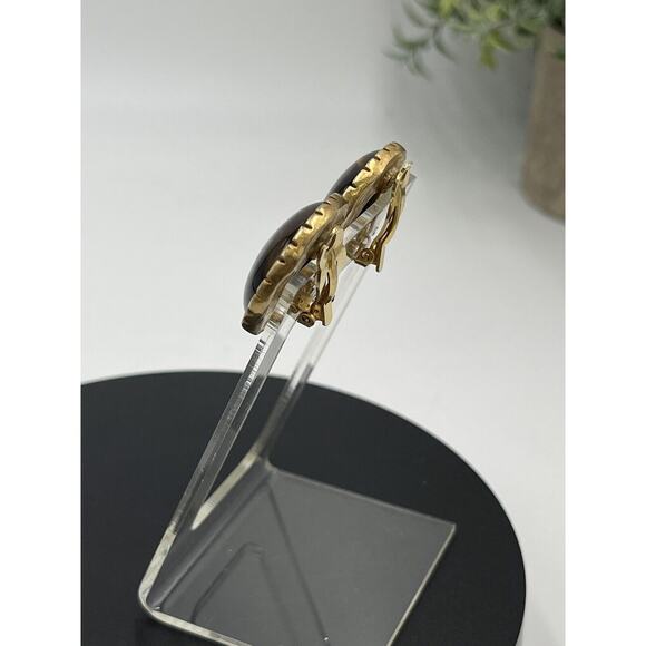 ANN TAYLOR Vintage Gold Tone Glass Tiger Eye Designer Cabochon Clip Earrings - Picture 6 of 10